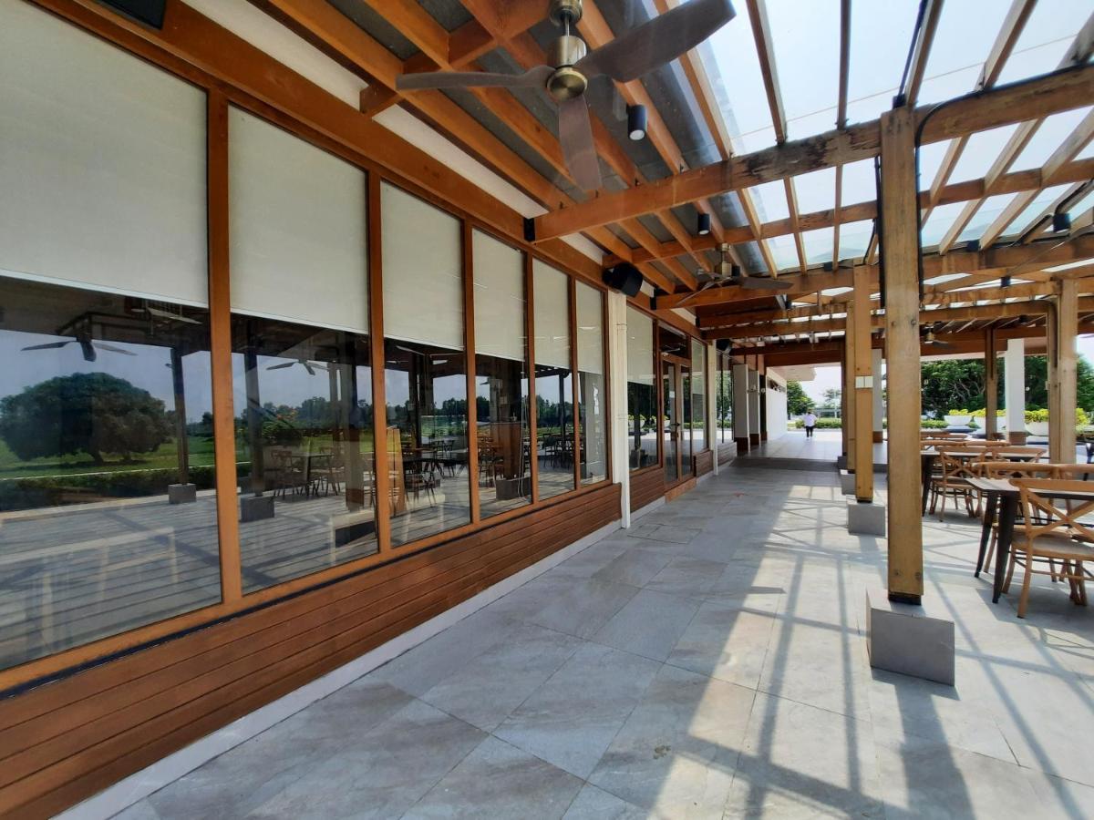 Estancia De Lorenzo Tarlac Exterior foto