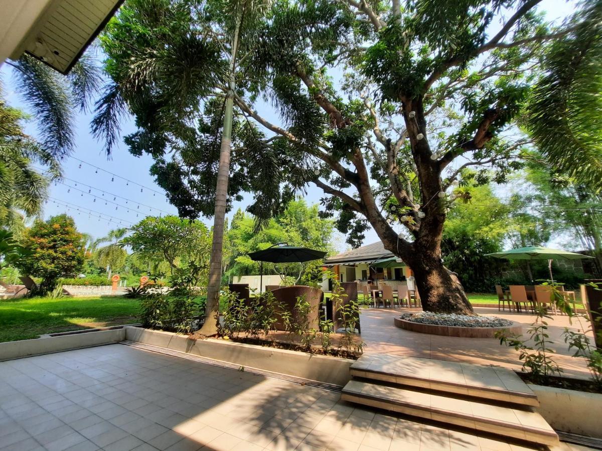 Estancia De Lorenzo Tarlac Exterior foto